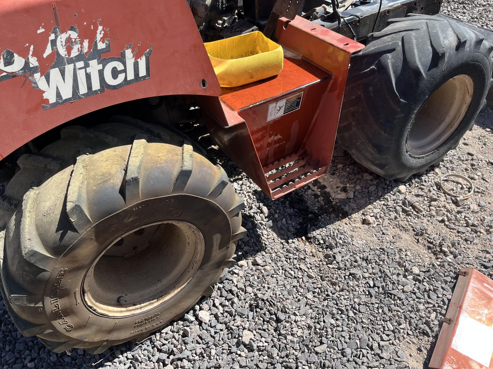 ./imagenes/INVOICE/2019/16791/ZANJADORA DITCH WITCH RT40 (13).JPG